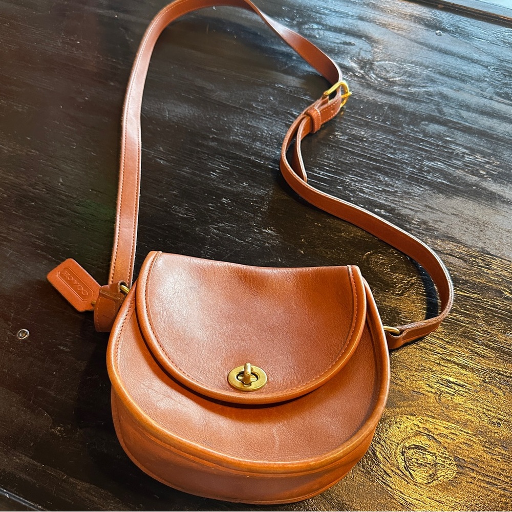 Vintage coach bag in mint condition!